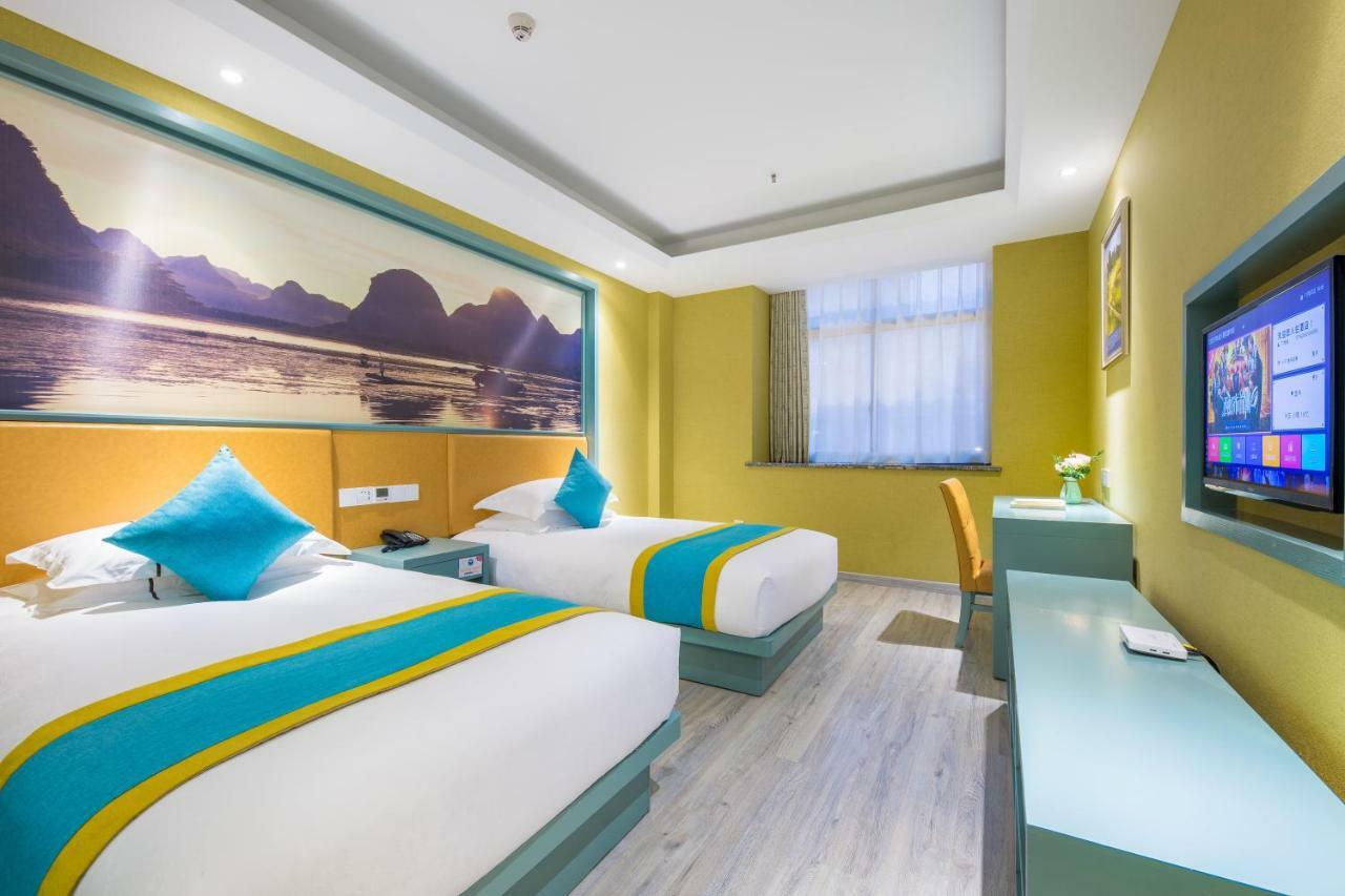 Yiwu Best Hotel Екстериор снимка