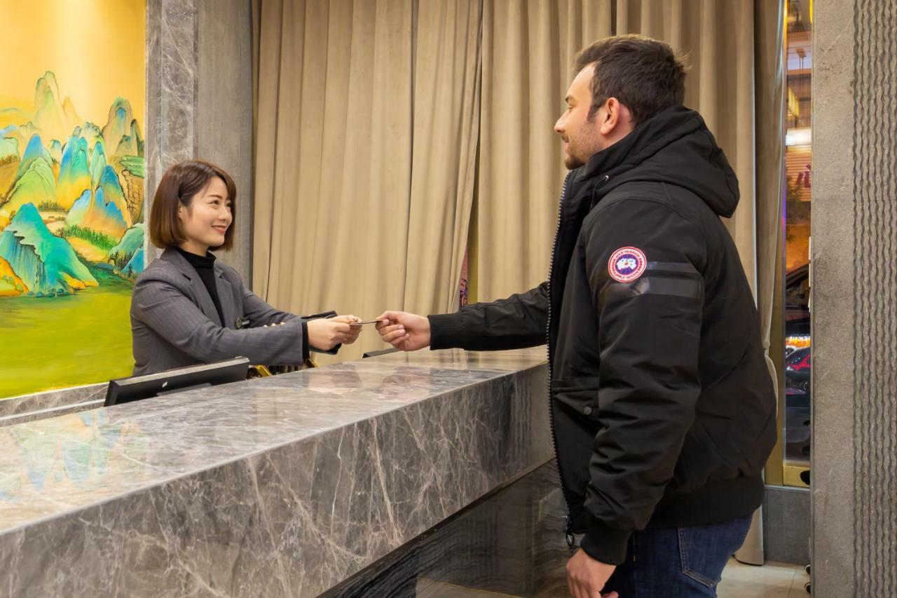Yiwu Best Hotel Екстериор снимка