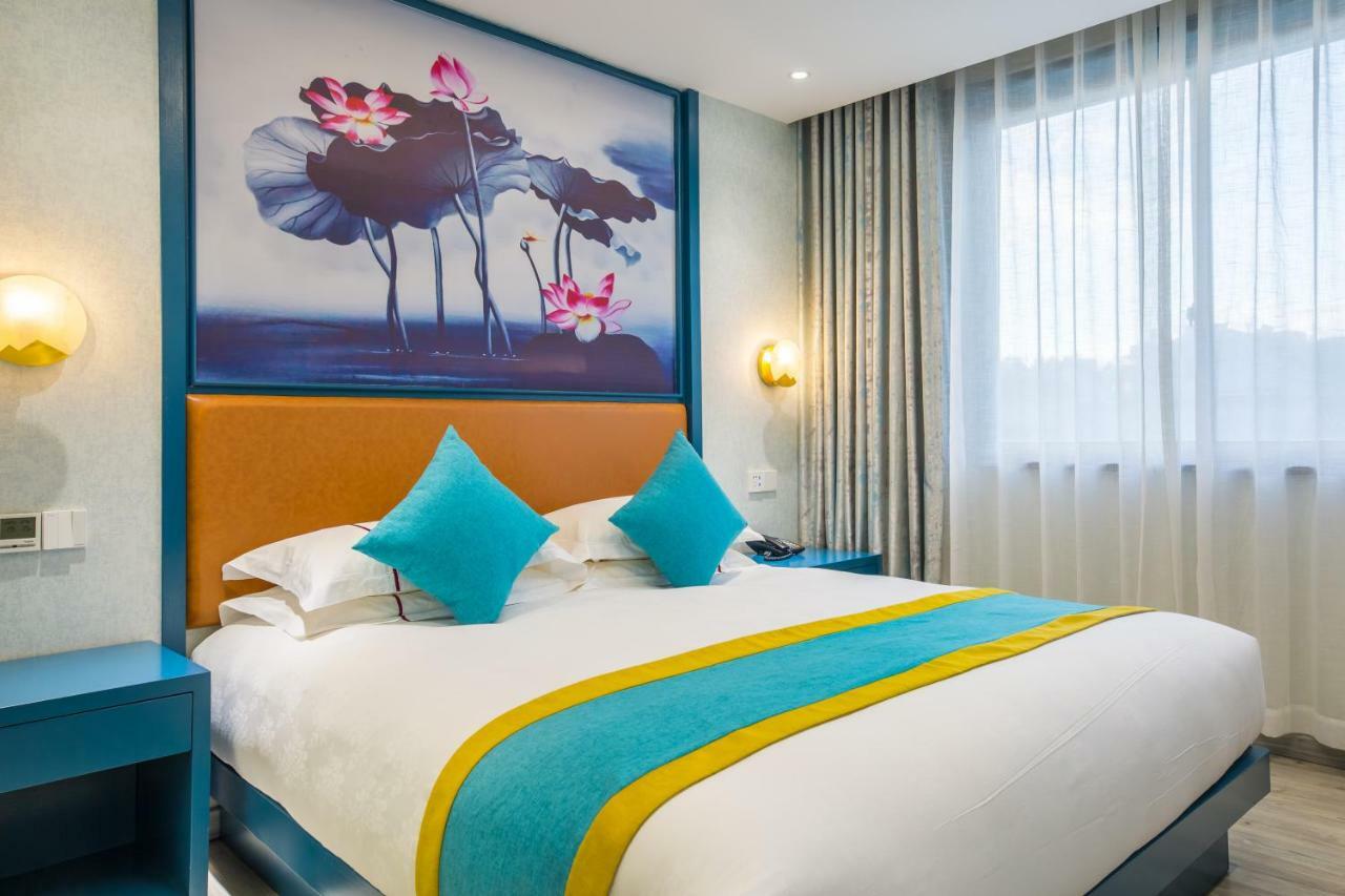 Yiwu Best Hotel Екстериор снимка
